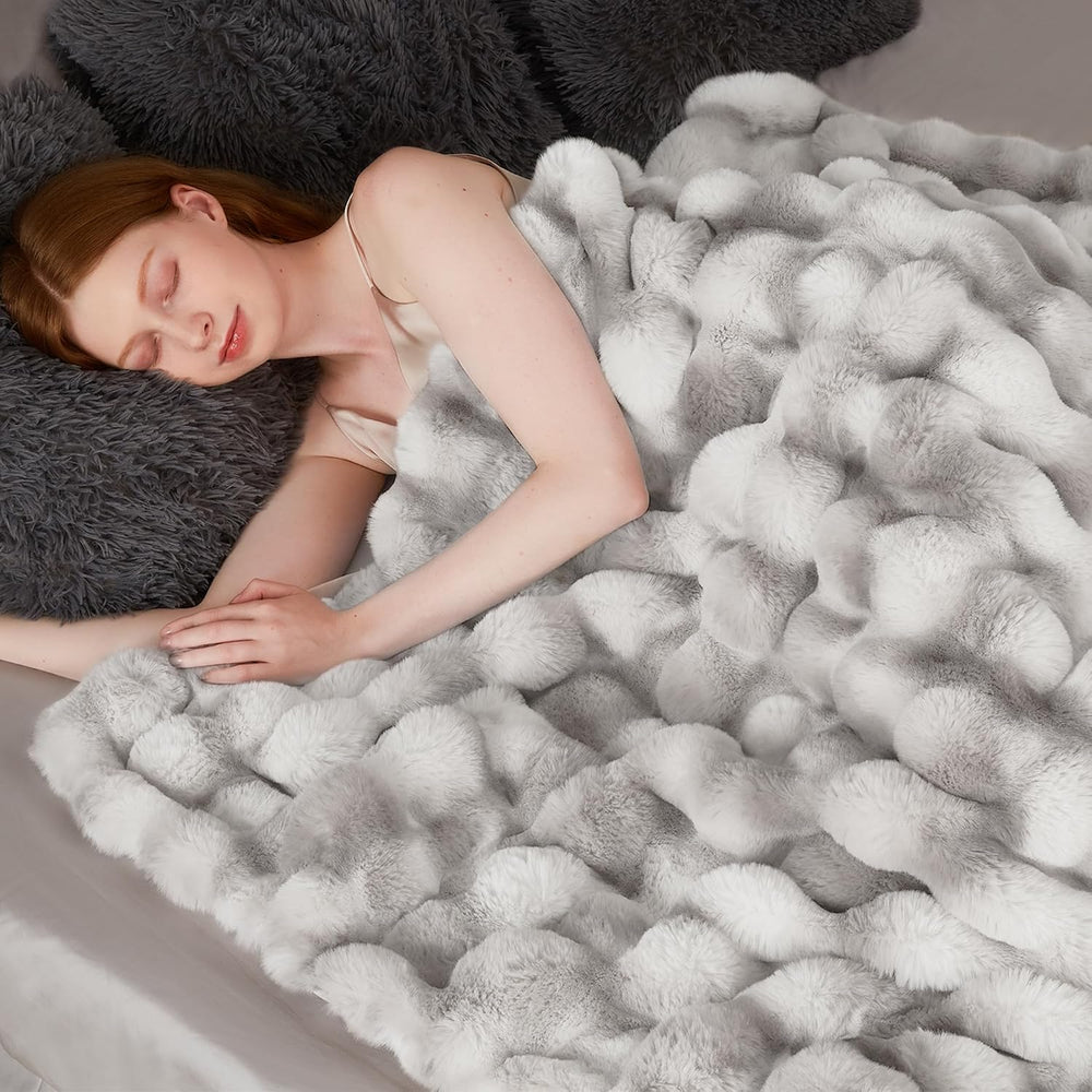 Luxury 1000GSM Faux Rabbit Fur Throw Blanket, Super Heavy Warm Cozy Grey Blan...