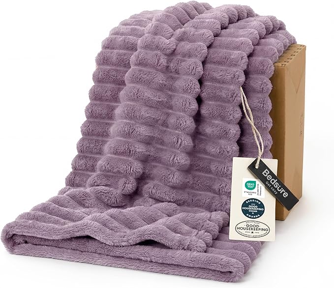 Bedsure GentleSoft Light Purple Throw Blanket by BEDSURE