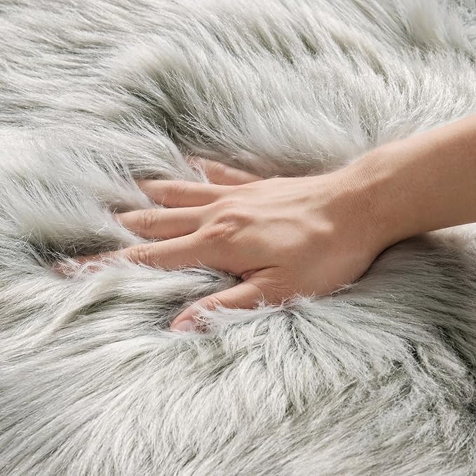 MIULEE Fluffy Rug Soft Shaggy Faux Fur Area Rug Luxury Plush Sheepskin Carpet - Image 4