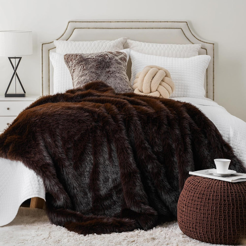 Battilo Faux Fur Throw Blanket, Luxury Fluffy Brown Blankets, 50"x60"