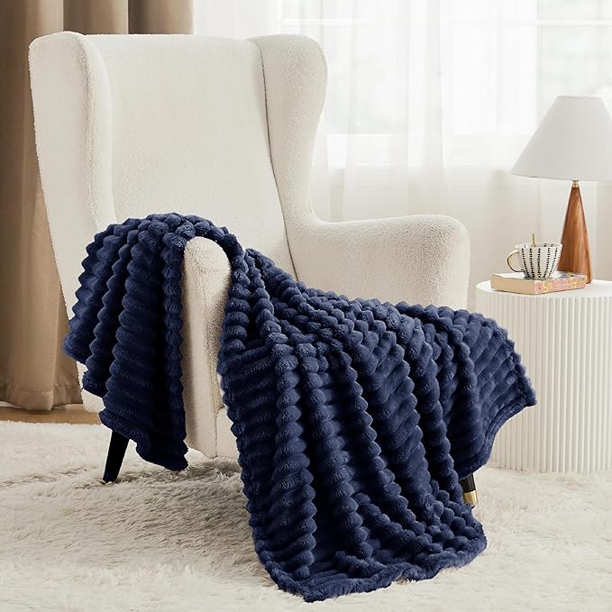 Bedsure GentleSoft Navy Blue Fleece Blanket - Image 2