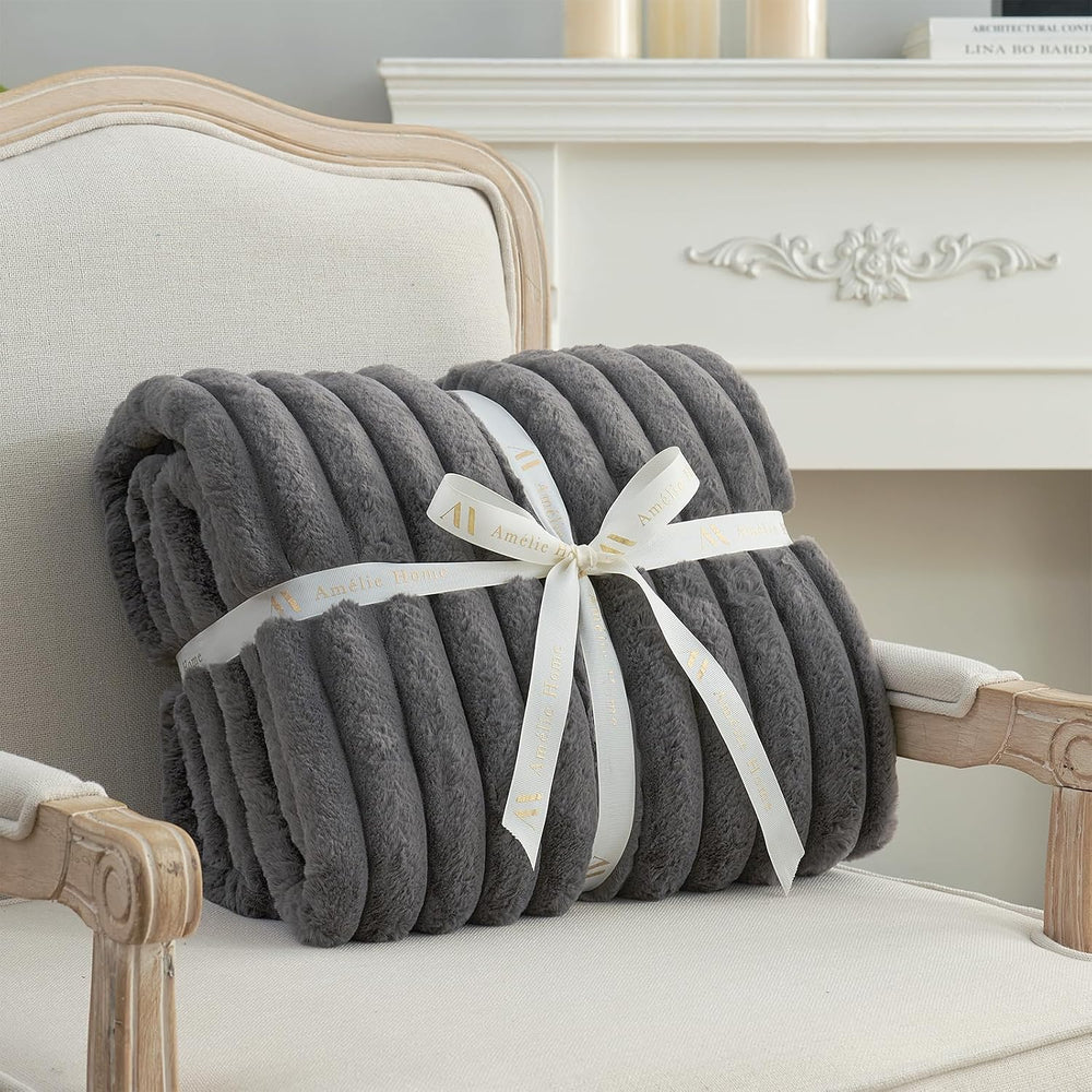 Amélie Home Soft Faux Fur Throw Blanket for Couch, Charcoal Grey, 55"x70...