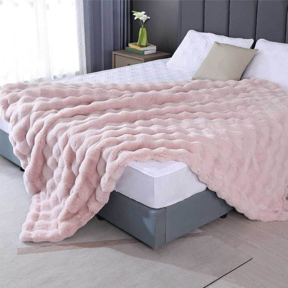 Pink Fluffy Faux Fur Throw Blanket for Bed Couch Living Room Fuzzy Bubble Coz...