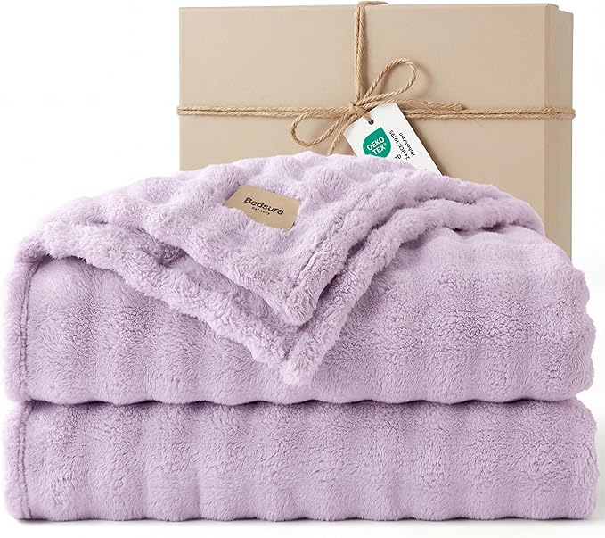Bedsure 3D Fleece Bubble Blanket by BEDSURE