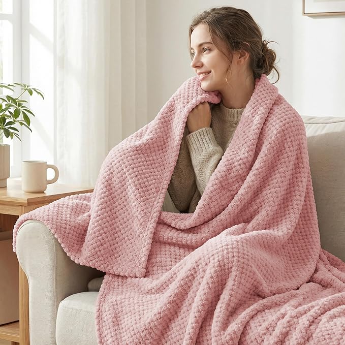 Exclusivo Mezcla Fleece Bed Blanket Twin Size, Super Soft and Warm Blankets - Image 2