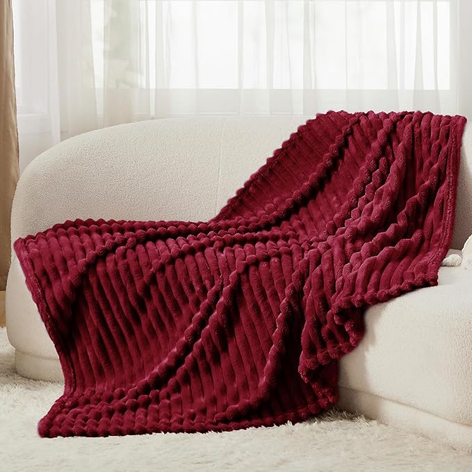 Bedsure GentleSoft Red Fleece Blanket - Image 5
