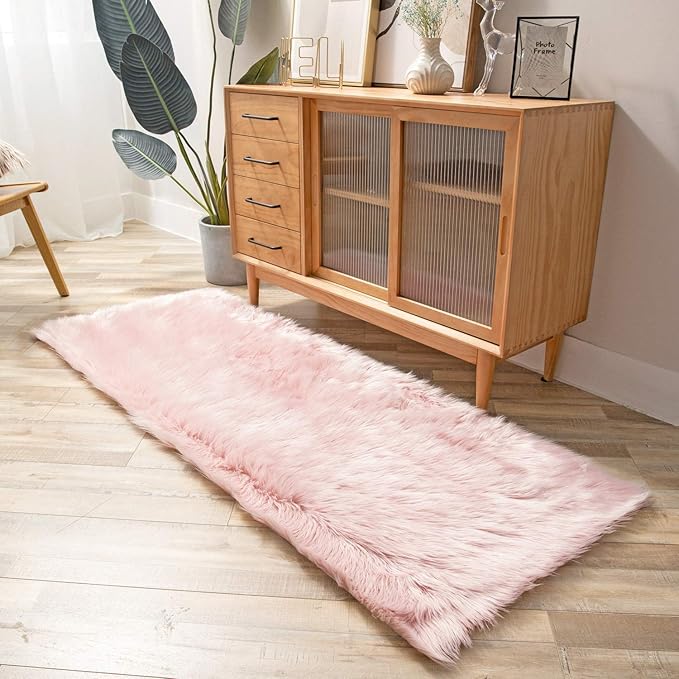 Ashler faux fur rug, Fluffy Shaggy Area Rug Ultra Soft 2.2 x 6 Feet Rectangle - Image 3