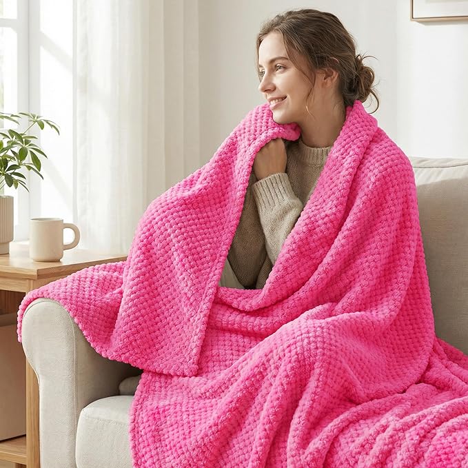 Exclusivo Mezcla Fleece Bed Blanket Twin Size, Super Soft and Warm Blankets - Image 2