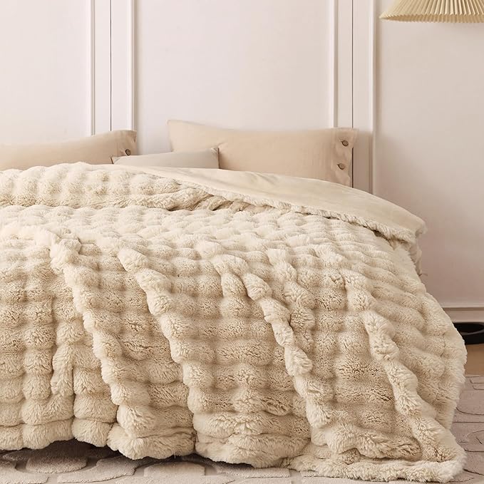 COOVA Faux Fur Throw Blanket for Couch, Cozy Soft and Fuzzy Plush Rabbit Fur - Image 4