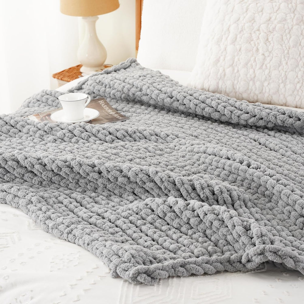 Chunky Knit Throw Blanket for Couch, Light Grey Throw Blanket 50"x60"
