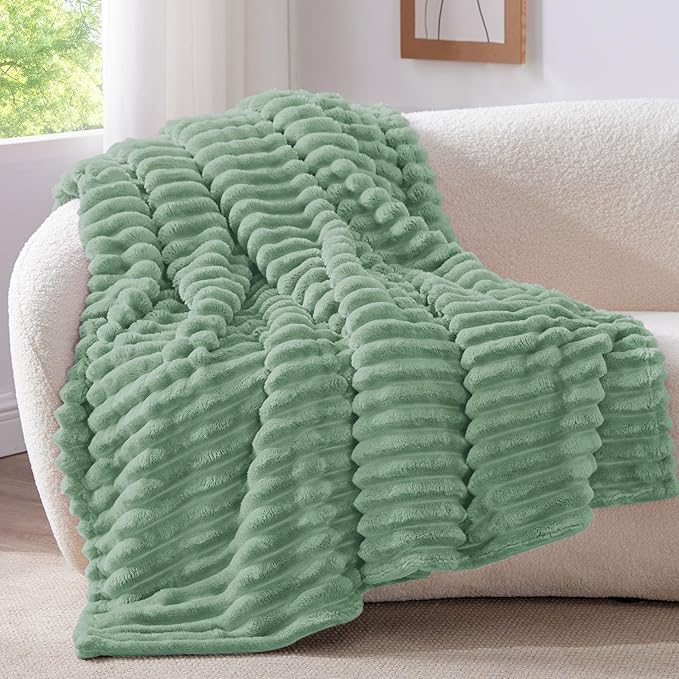 BEDELITE Twin Blanket for Couch & Bed, 300GSM Soft & Warm Fleece Blanket - Image 2