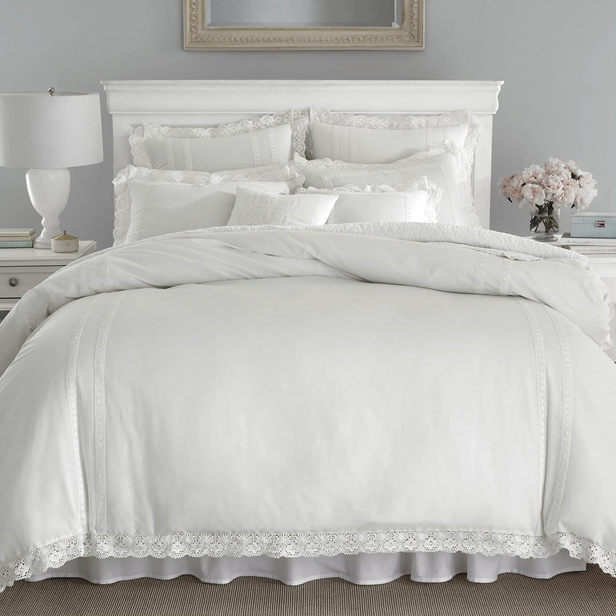 laura ashley - decorative throw pillow, envelope closure shown in use
