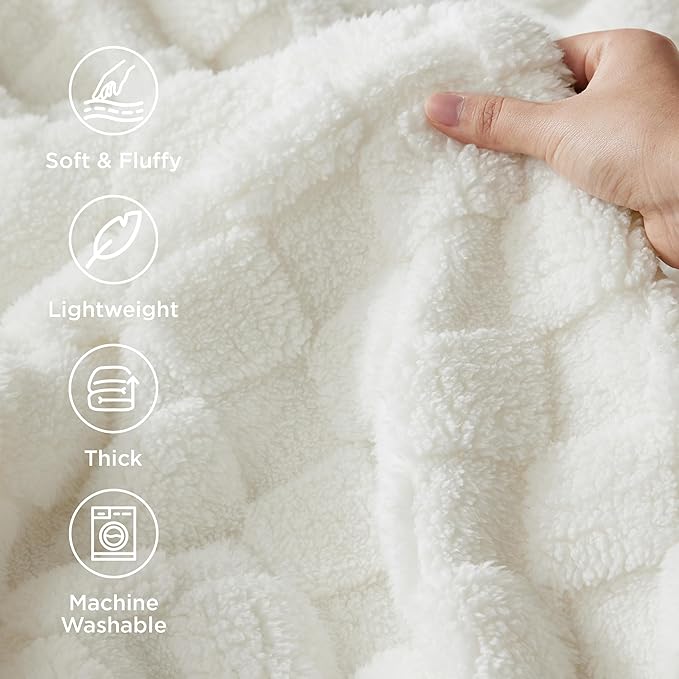 Bedsure GentleSoft White Twin XL Blanket - Image 4
