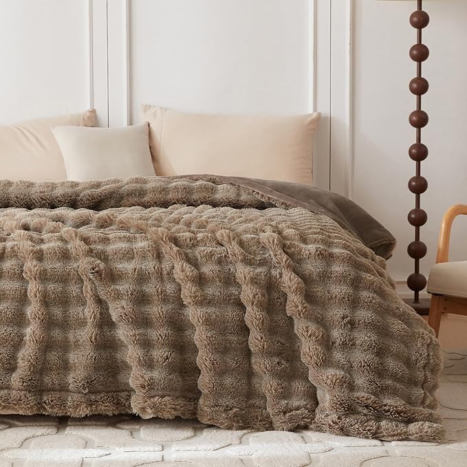 COOVA Faux Fur Throw Blanket for Couch, Cozy Soft and Fuzzy Plush Rabbit Fur - Image 4