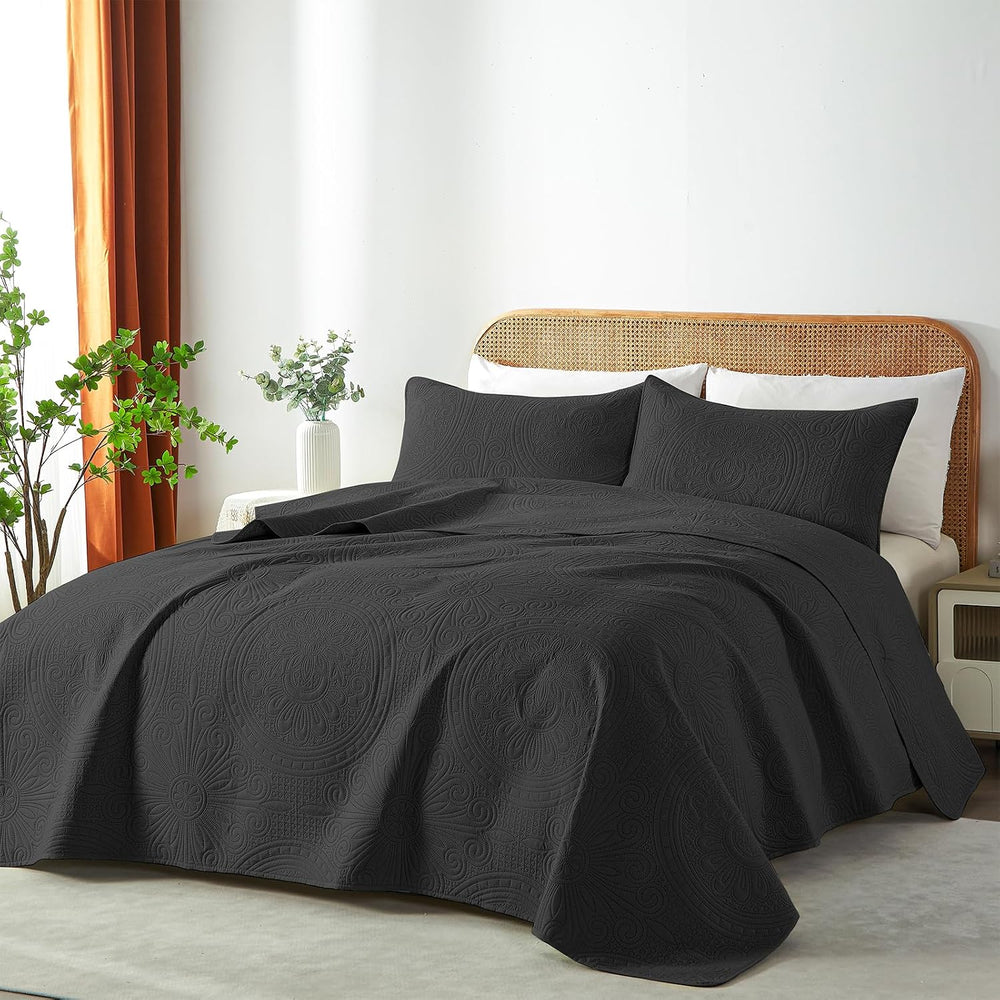 WURUIBO King/Cal King Quilt Set Black,Ultrasonic Embossed Bedspread, Lightwei...