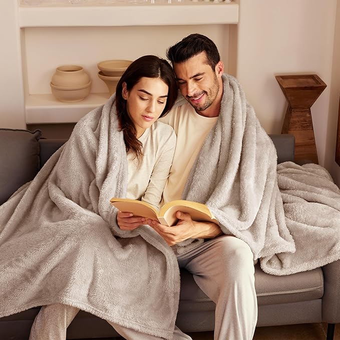 Exclusivo Mezcla Plush Fuzzy Fleece Throw Blanket Extra Large, Super Soft - Image 3