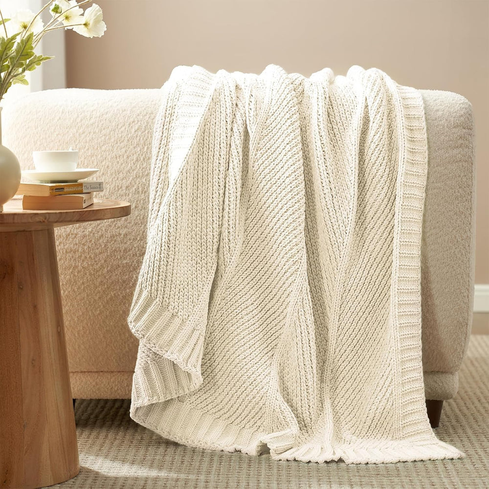Amélie Home Chenille Knit Throw Blanket for Couch, Ivory, 50"x60"