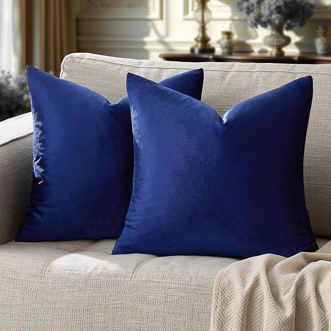 GIGIZAZA Blue Large Throw Pillow Covers by GIGIZAZAFocusingonhomedecoration