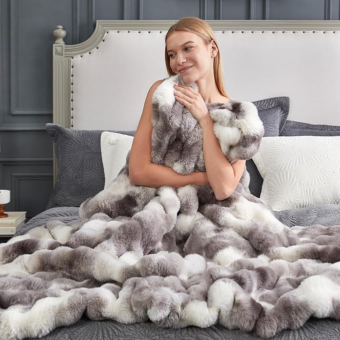 Cozy Bliss Faux Fur Throw Blanket - Image 4