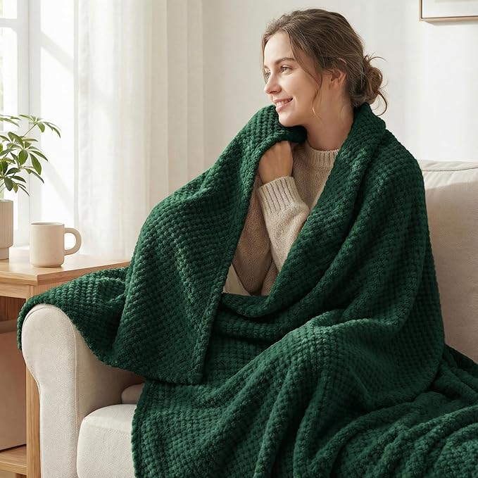 Exclusivo Mezcla Fleece Bed Blanket Queen Size, Super Soft and Warm Blankets - Image 2