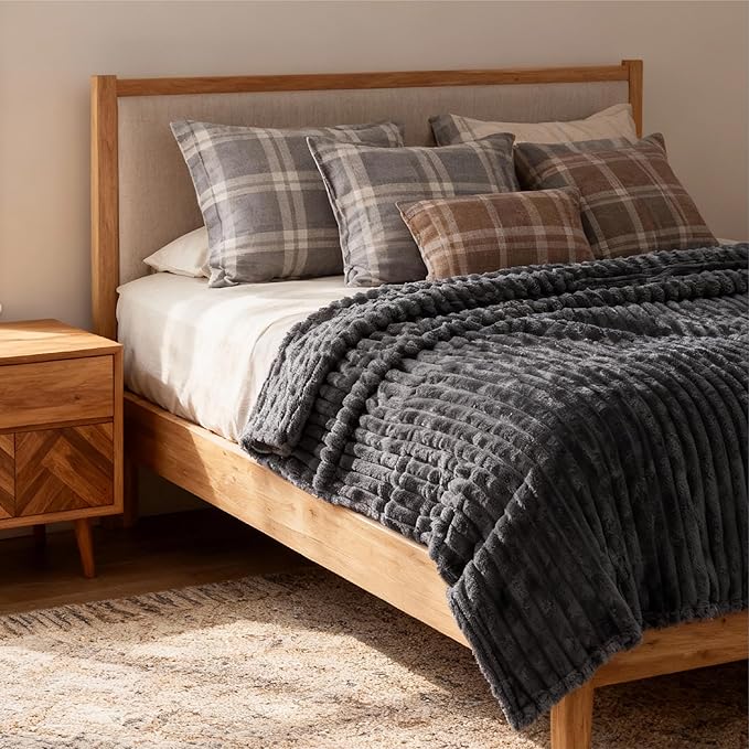 Bedsure GentleSoft Grey Fleece King Blanket - Image 6