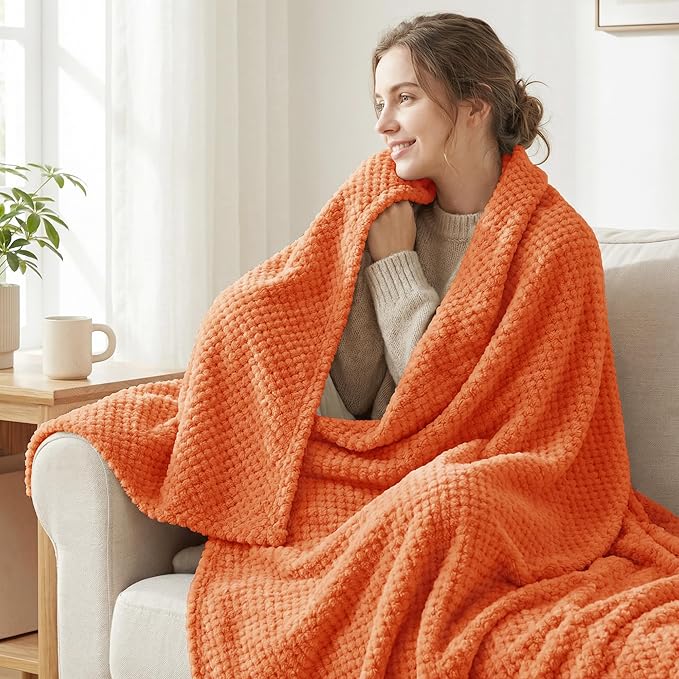 Exclusivo Mezcla Fleece Bed Blanket Twin Size, Super Soft and Warm Blankets - Image 2