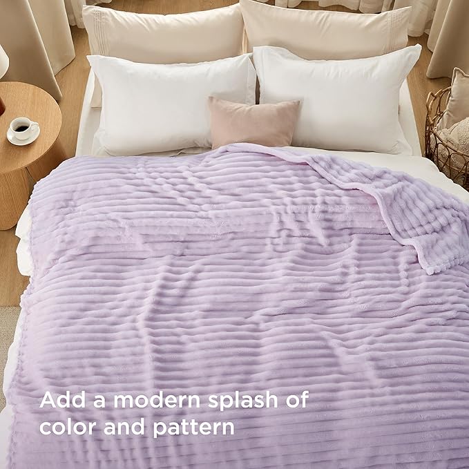 Bedsure GentleSoft Lavender Fog Fleece Blanket - Image 3