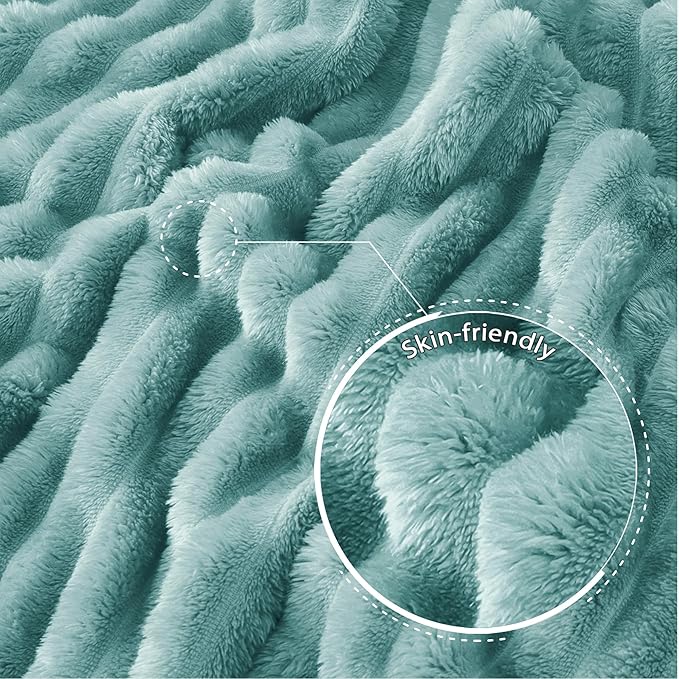 Exclusivo Mezcla Queen Size Flannel Fleece Blanket, Super Soft Striped Jacquard - Image 5