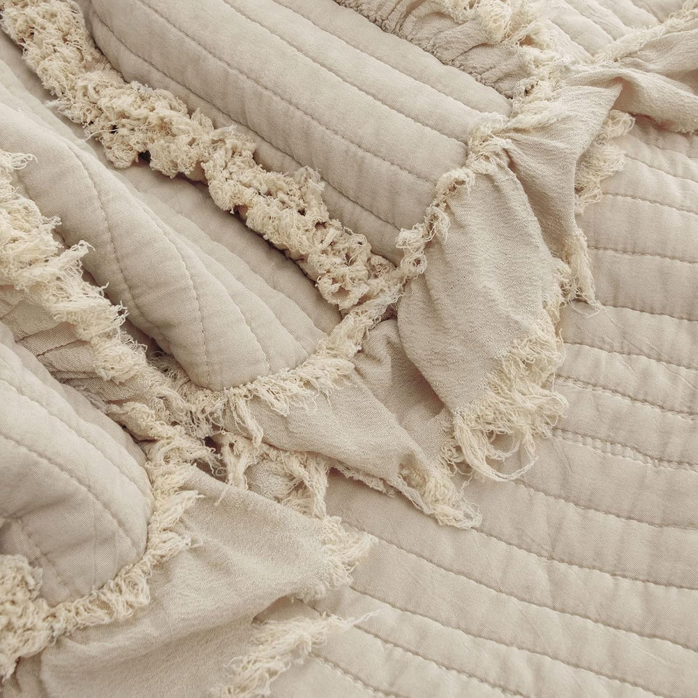 Ultra Soft Pre-Washed Quilted Boho Queen Size Blankets for Bed, Ruffle Fringe...