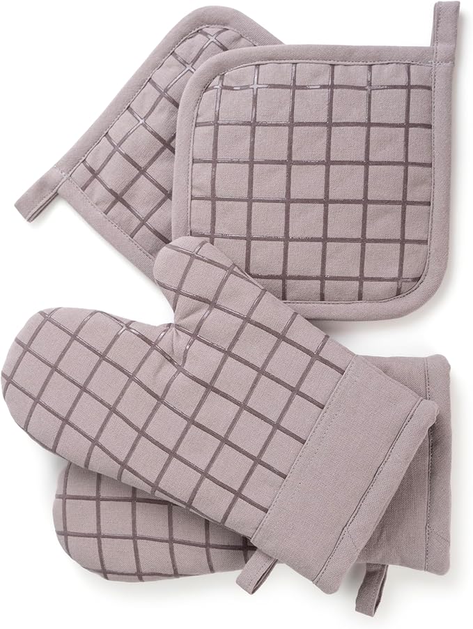 Oven Mitts and Pot Holders Set for Kitchen | 4 Pc Set| Heat Resistant Up to by Unknown