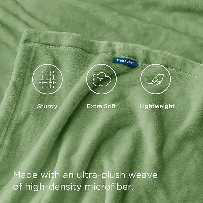 Bedsure GentleSoft Green Fleece Blankets Queen Size - Image 4