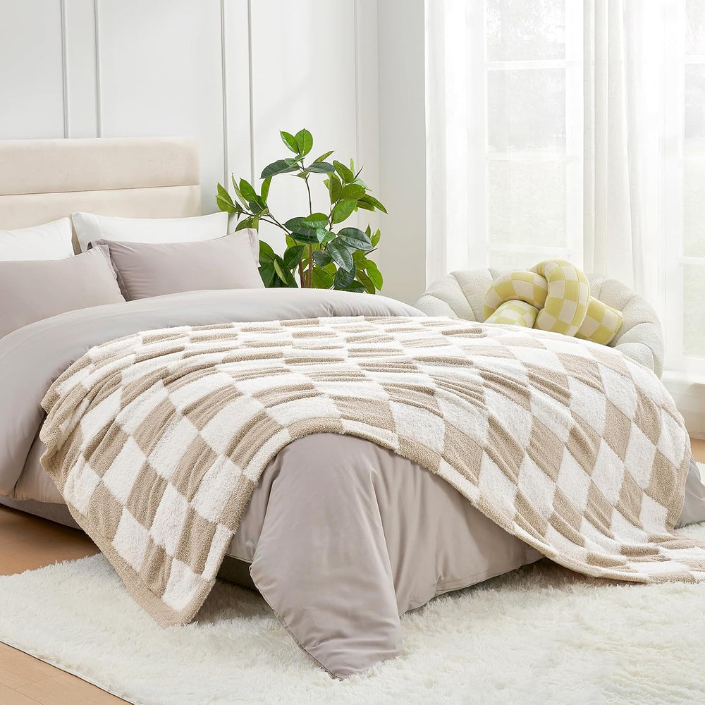 Snuggle Sac Fall Checkered Throw Blanket Faux Fur Microfiber Blankets for Cou...