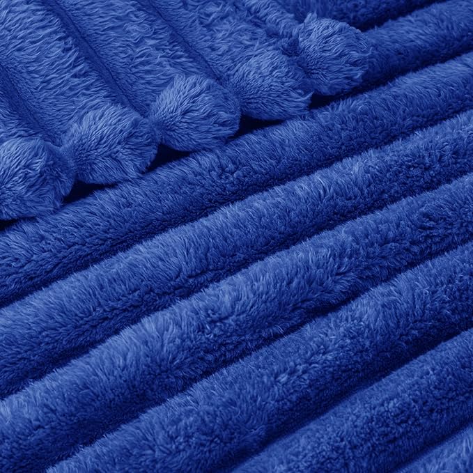 Exclusivo Mezcla King Size Flannel Fleece Blanket, Super Soft Striped Jacquard - Image 4