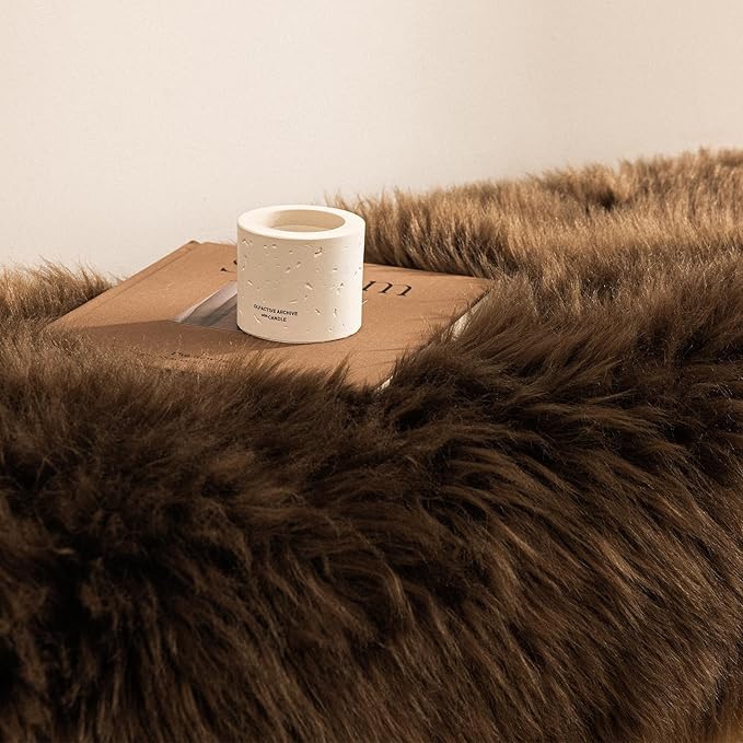 Ashler Faux Fur Rug - Image 4