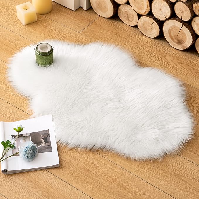 MIULEE Fluffy Rug Soft Shaggy Faux Fur Area Rug Luxury Plush Cloud Shape Carpet by MIULEE