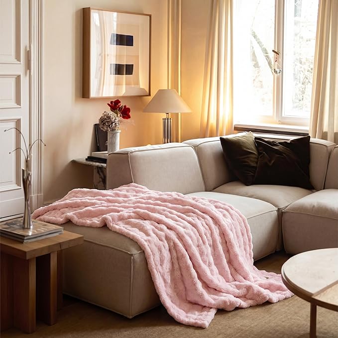 Bedsure 3D Fleece Bubble Blanket - Image 8