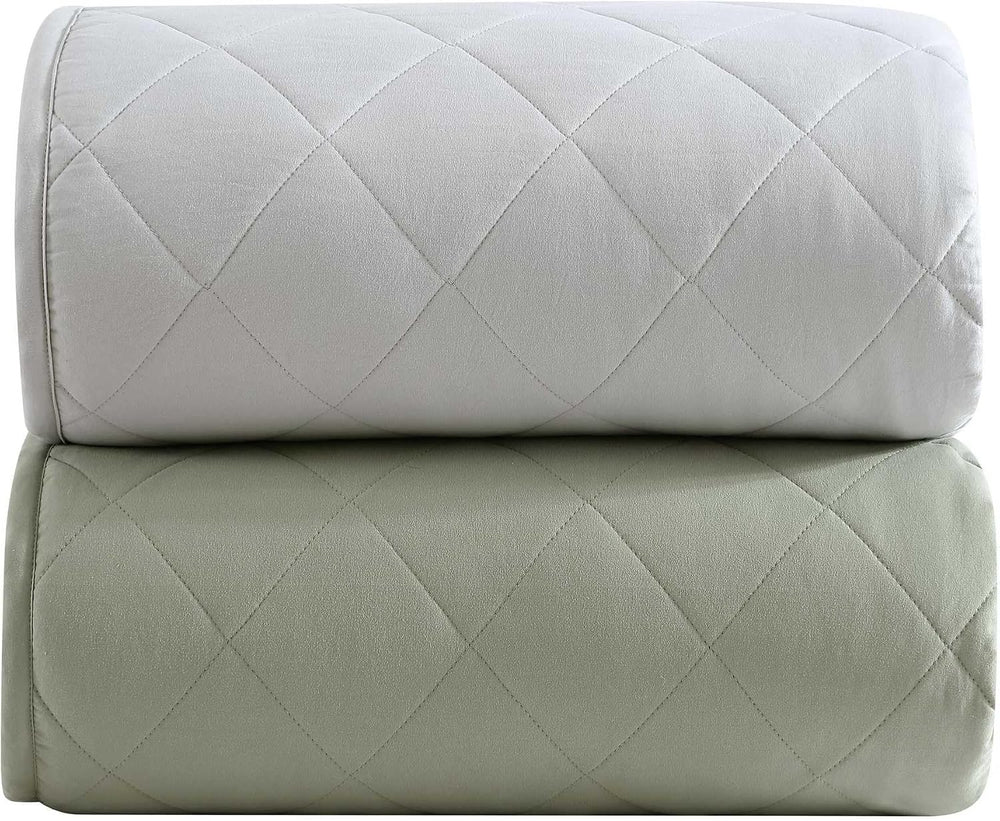 Eddie Bauer - Soft Queen Size Blanket for Bed or Couch, Cozy Bedding