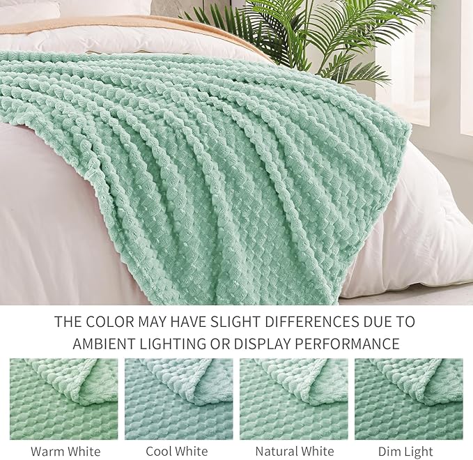 Exclusivo Mezcla Fleece Queen Blanket - Image 4