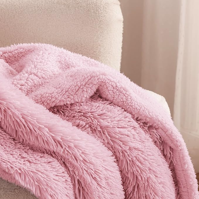 Bedsure GentleSoft Fuzzy Sherpa Faux Fur Twin Blanket Pink Cozy Gifts - Image 3