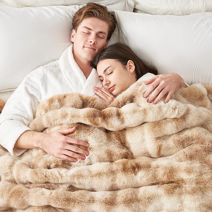 Cozy Bliss Faux Fur Throw Blanket - Image 3