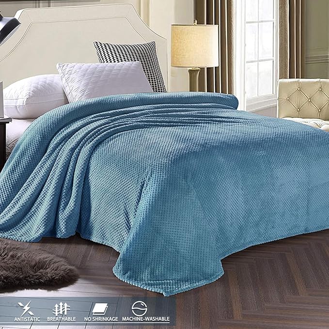 Exclusivo Mezcla Fleece Bed Blanket Twin Size, Super Soft and Warm Blankets - Image 4