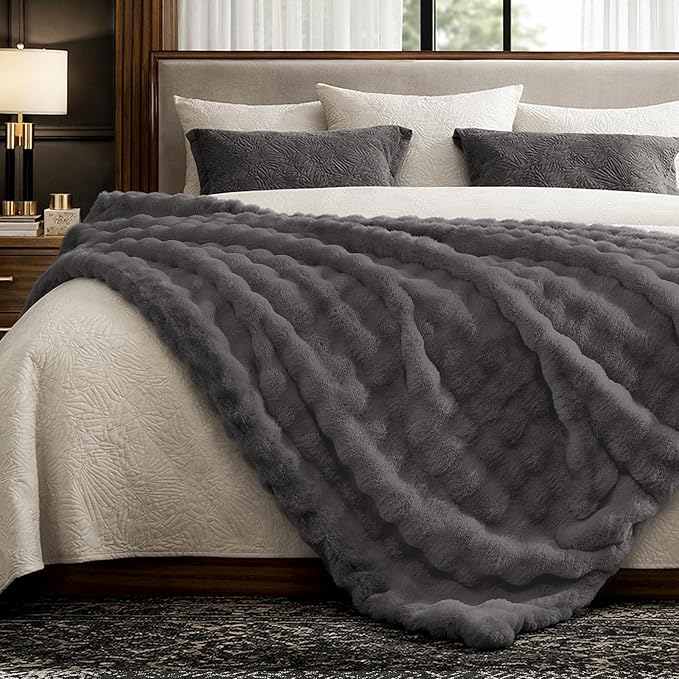 Cozy Bliss Faux Fur Bubble Throw