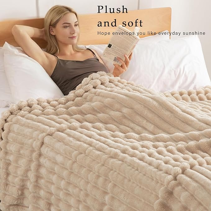 Exclusivo Mezcla Twin Size Flannel Fleece Blanket, Super Soft Striped Jacquard - Image 2