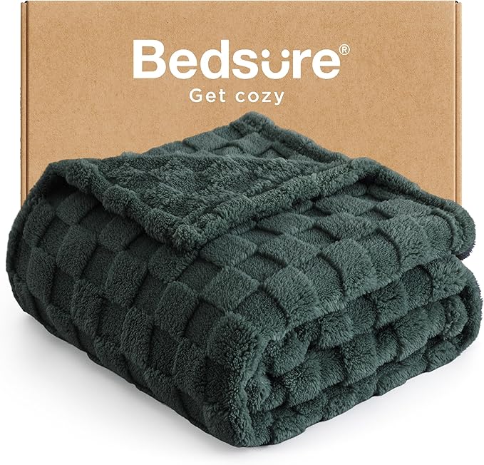 Bedsure GentleSoft Dark Green Spring Throw Blanket by BEDSURE