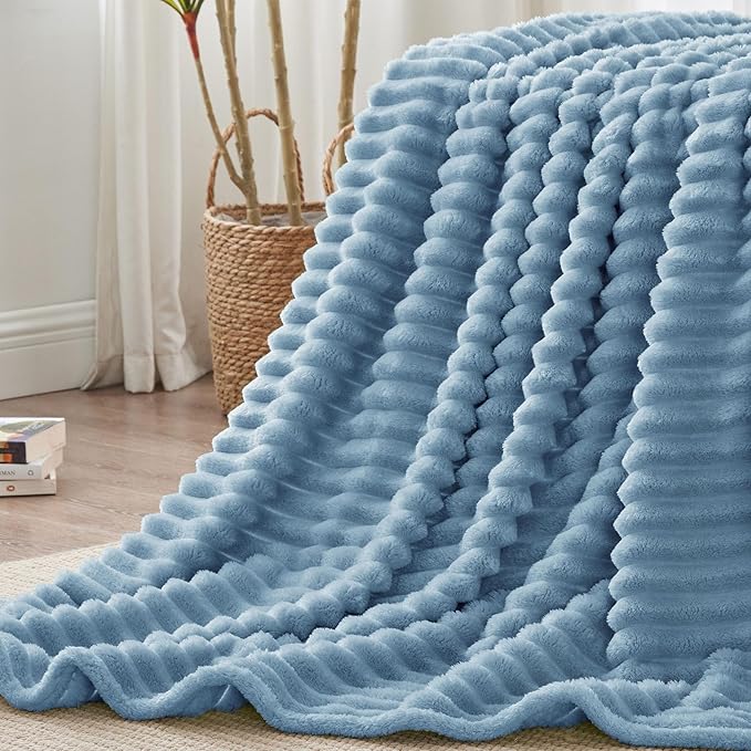 BEDELITE Blankets Queen Size for Bed, 300GSM Soft & Warm Fleece Blanket - Image 6