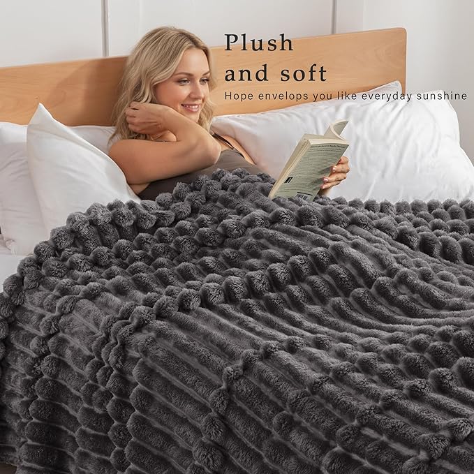 Exclusivo Mezcla Twin Size Flannel Fleece Blanket, Super Soft Striped Jacquard - Image 2