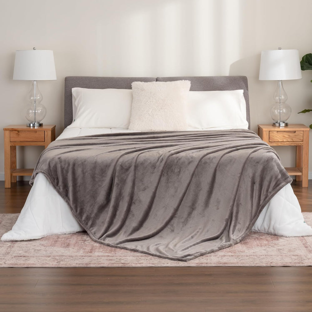 Berkshire Blanket Classic VelvetLoft® Solid Bed Blanket Queen Size,Lightweigh...