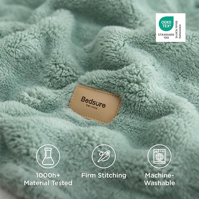Bedsure 3D Fleece Bubble Blanket - Image 5