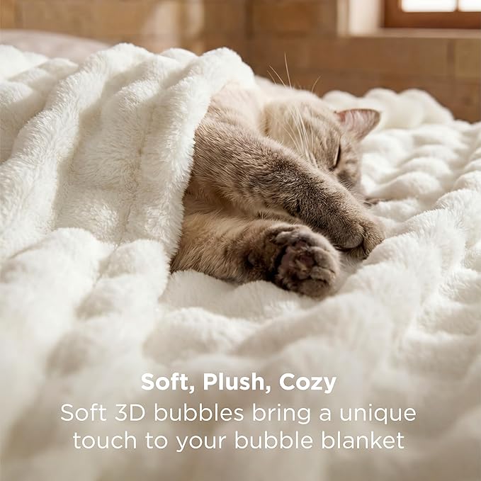 Bedsure 3D Fleece Bubble Blanket - Image 3