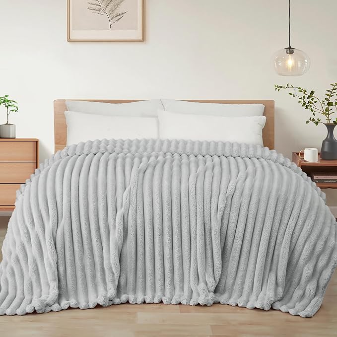 Exclusivo Mezcla California King Size Flannel Fleece Blanket, Super Soft by ExclusivoMezcla